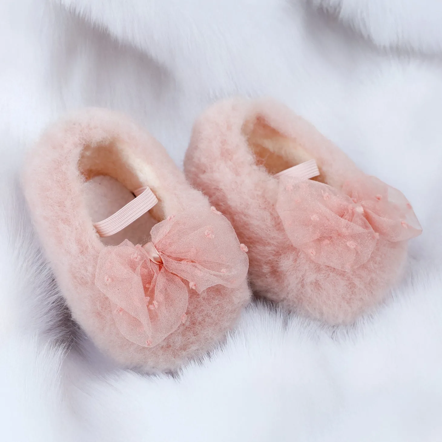 Baby Moo Bow Applique Warm Furry Booties - Pink