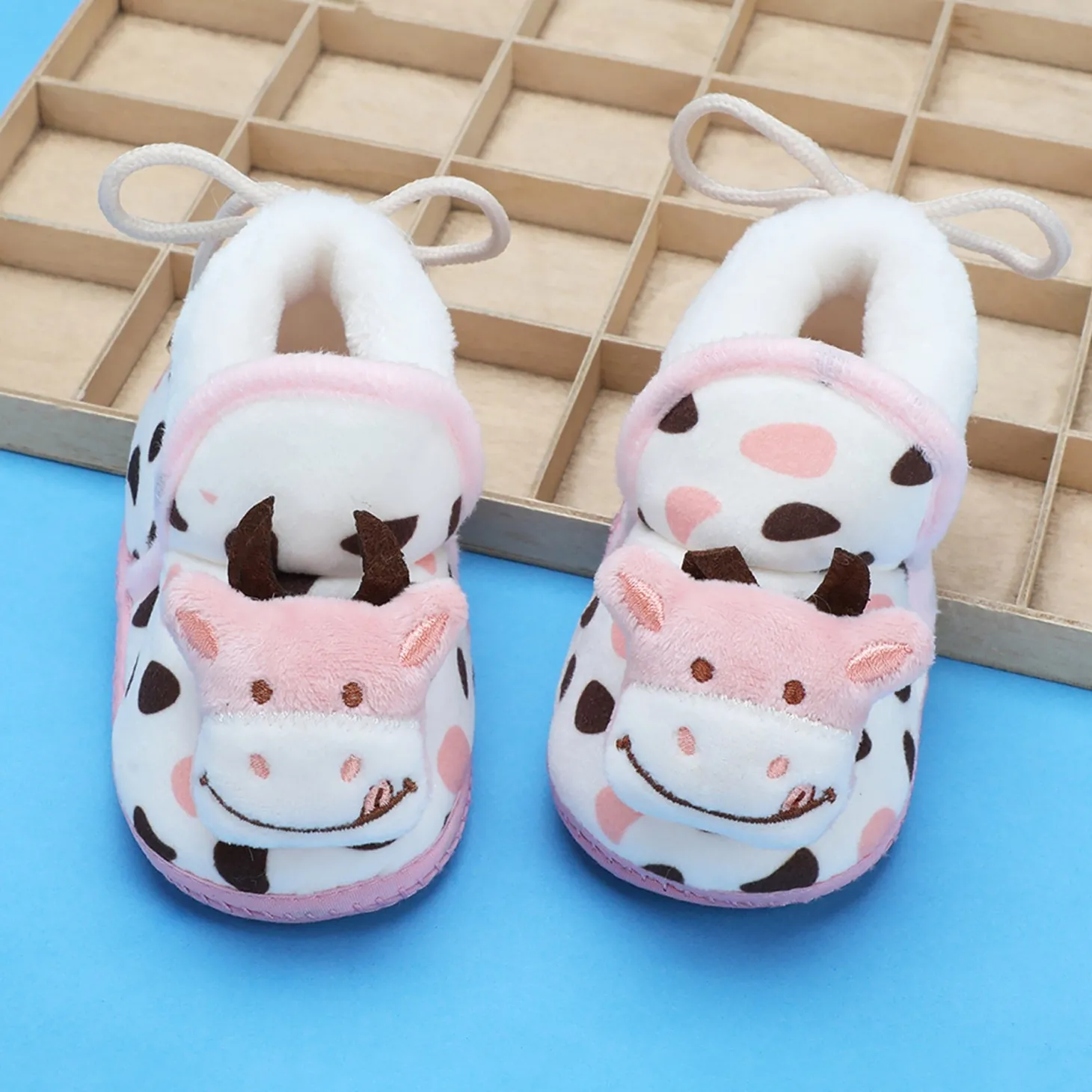 Baby Moo 3D Cow Abstract Spots Soft Slip-On Anti-Skid Plush Warm Booties - Pink