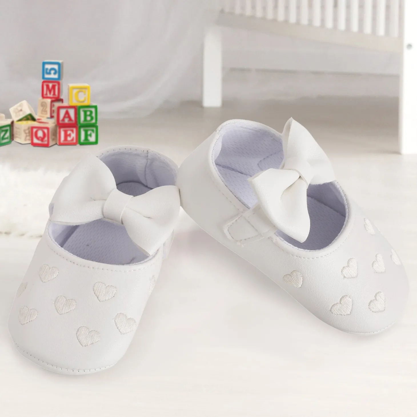 Baby Moo Hearts With Bow White Booties