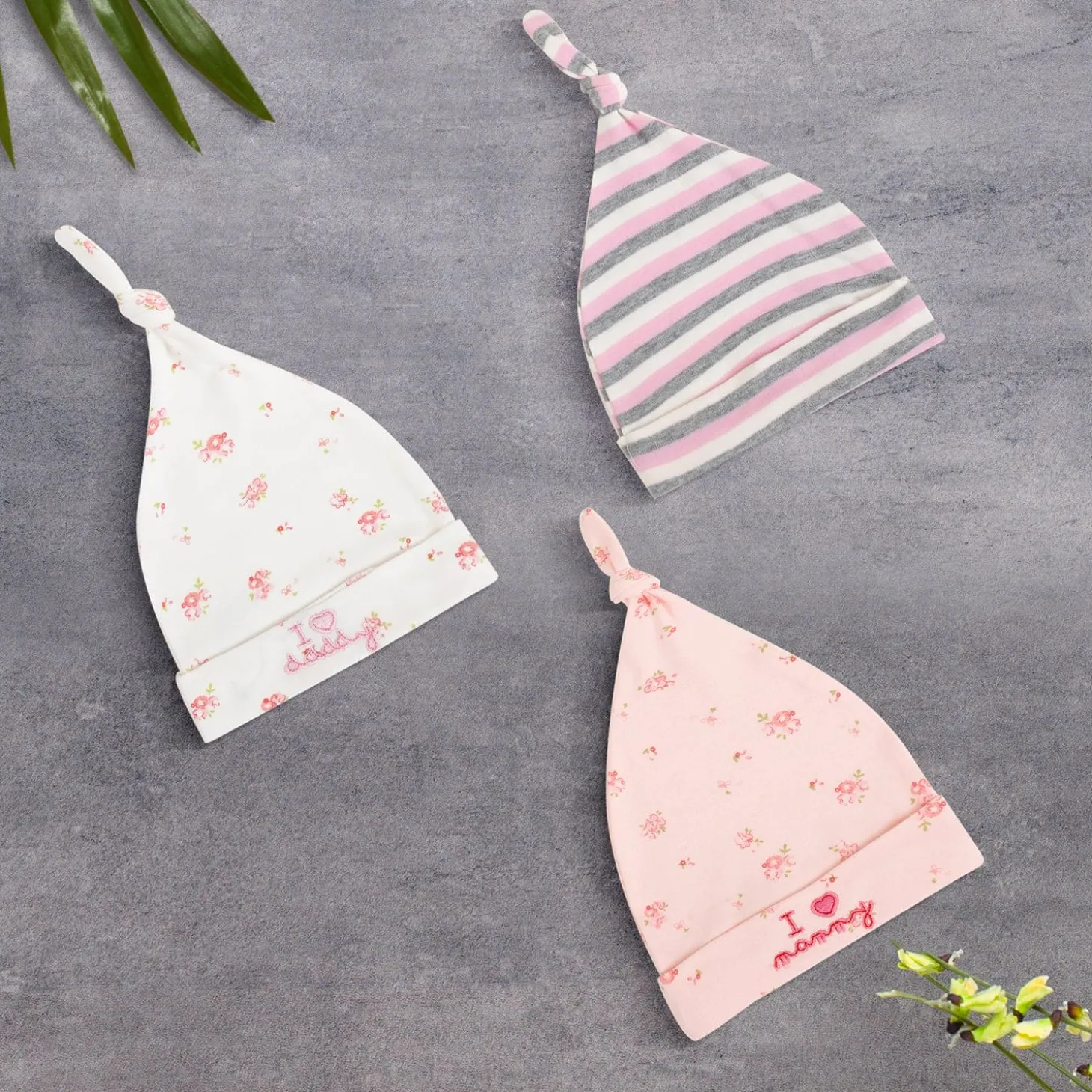 Baby Moo I Love Mommy Daddy Knotted Infants Ultra Soft 100% Cotton All Season Pack of 3 Caps - Pink