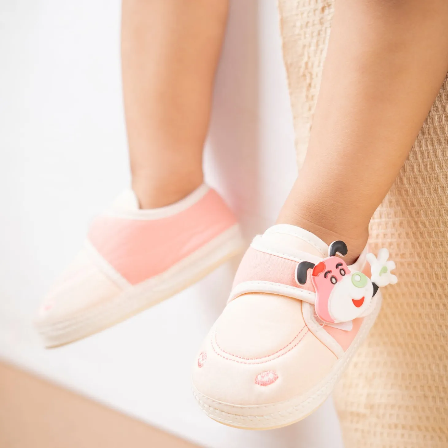 Baby Moo Puppy Face Soft Sole Anti-Slip Booties - Pink