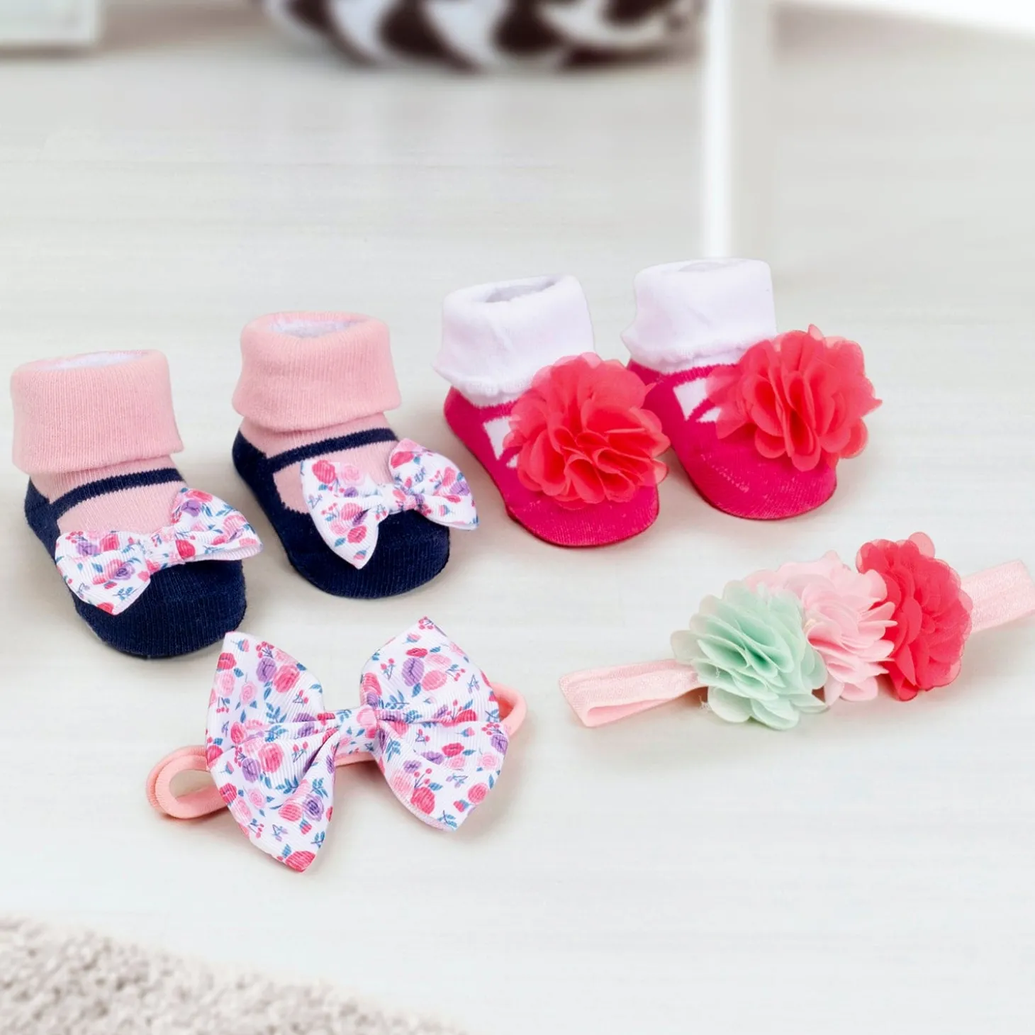 Baby Moo Ring a Ring o' Roses Infant Girl 4-Piece Gift Hairband And Socks Set - Pink