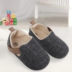 Baby Moo Textured Black Velcro Booties
