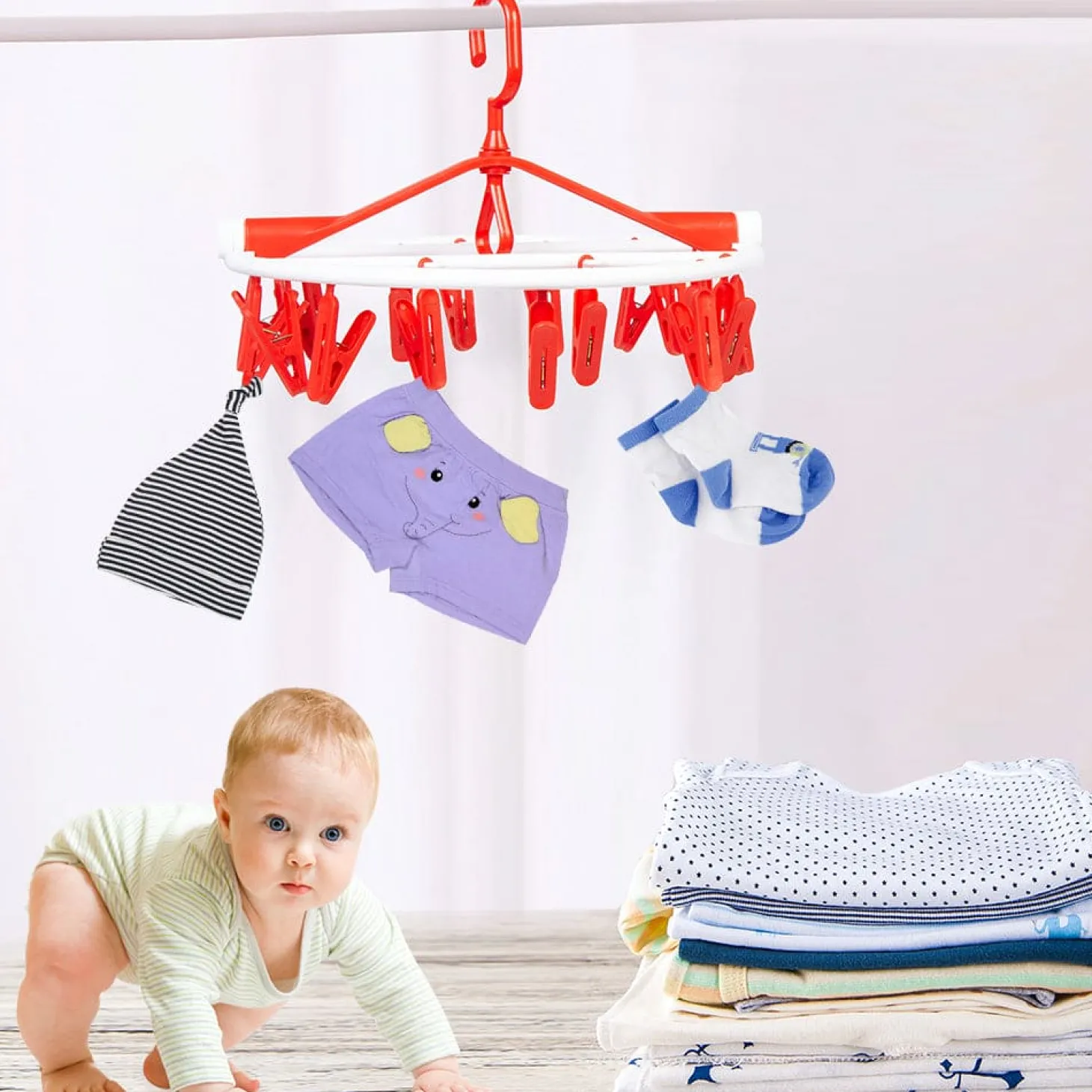 Clothes Hanger Round Foldable 18 Clips Red